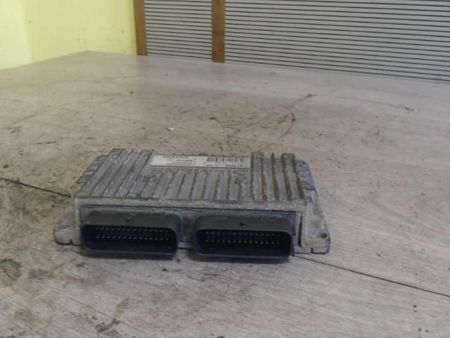 bontott RENAULT SCÉNIC I Motorvezérlő