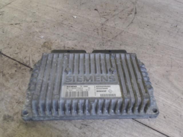 bontott RENAULT SCÉNIC I Motorvezérlő