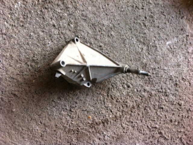 bontott RENAULT SCÉNIC I Motor Tartó Bak (Pozíciófüggetlen)