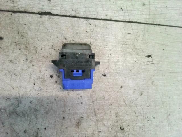 bontott RENAULT SCÉNIC I Ablakemelő Kapcsoló (Pozíciófüggetlen)