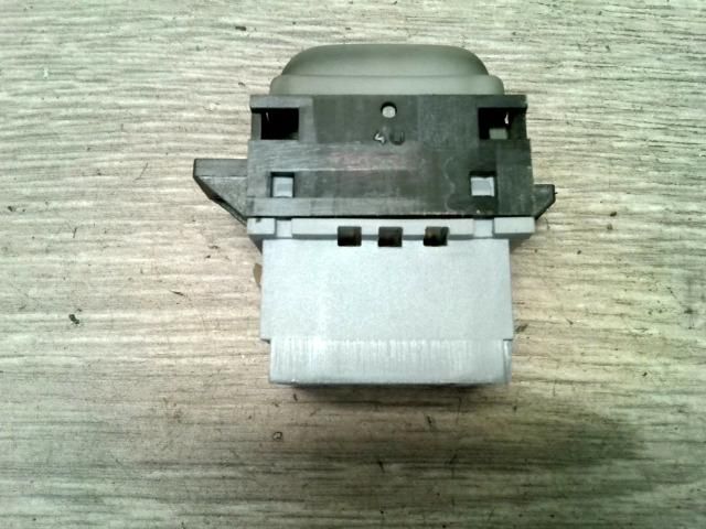 bontott RENAULT SCÉNIC I Ablakemelő Kapcsoló (Pozíciófüggetlen)