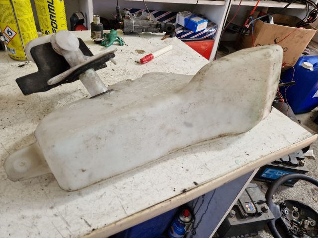 bontott RENAULT SCÉNIC I Ablakmosó Tartály