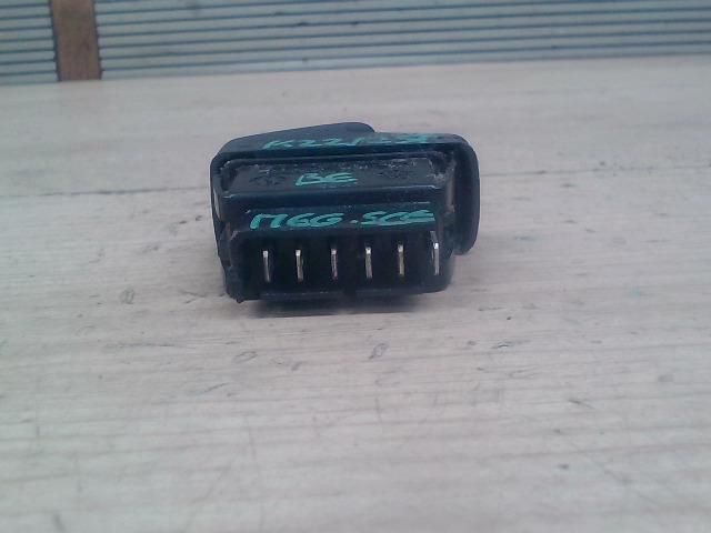 bontott RENAULT SCÉNIC I Bal első Ablakemelő Kapcsoló