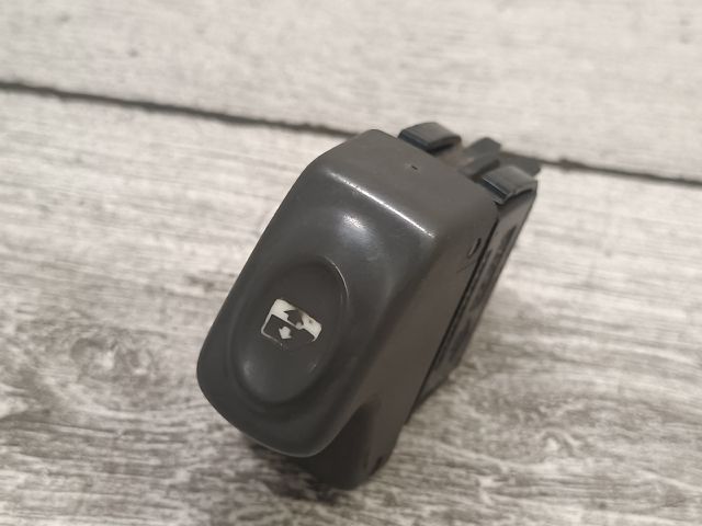 bontott RENAULT SCÉNIC I Bal első Ablakemelő Kapcsoló