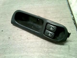 bontott RENAULT SCÉNIC I Bal első Ablakemelő Kapcsoló