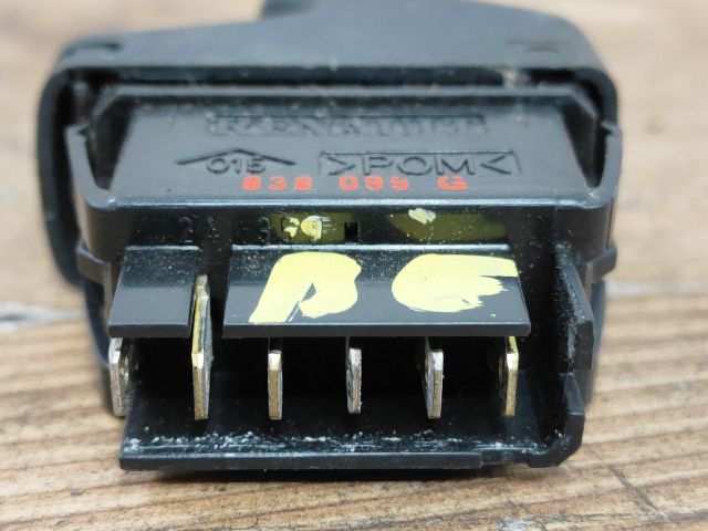 bontott RENAULT SCÉNIC I Bal első Ablakemelő Kapcsoló