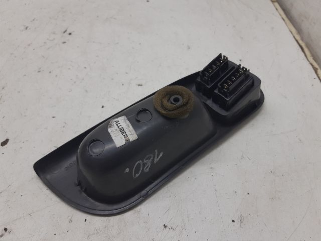 bontott RENAULT SCÉNIC I Bal első Ablakemelő Kapcsoló