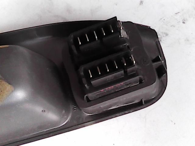 bontott RENAULT SCÉNIC I Bal első Ablakemelő Kapcsoló