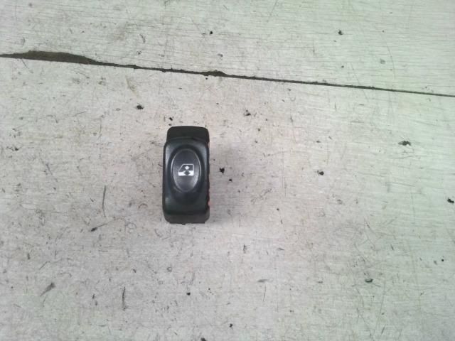 bontott RENAULT SCÉNIC I Bal első Ablakemelő Kapcsoló