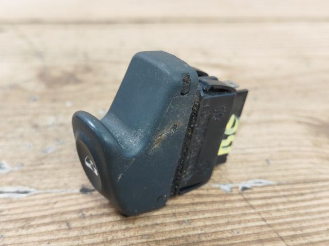 bontott RENAULT SCÉNIC I Bal első Ablakemelő Kapcsoló