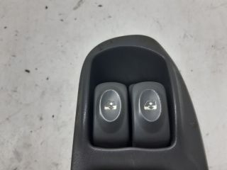 bontott RENAULT SCÉNIC I Bal első Ablakemelő Kapcsoló