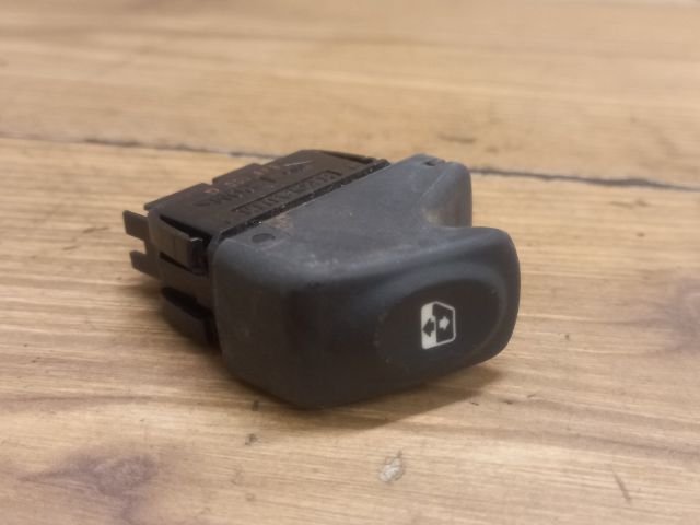 bontott RENAULT SCÉNIC I Bal első Ablakemelő Kapcsoló