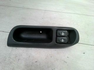 bontott RENAULT SCÉNIC I Bal első Ablakemelő Kapcsoló