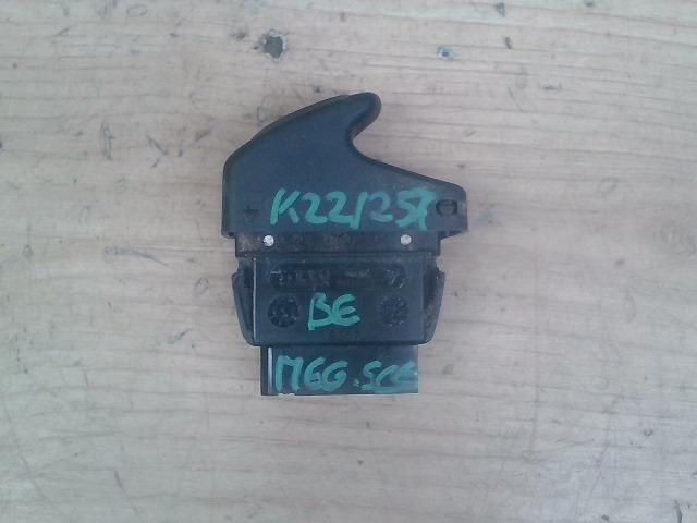 bontott RENAULT SCÉNIC I Bal első Ablakemelő Kapcsoló