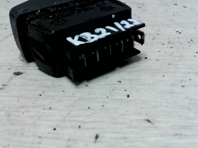 bontott RENAULT SCÉNIC I Bal első Ablakemelő Kapcsoló