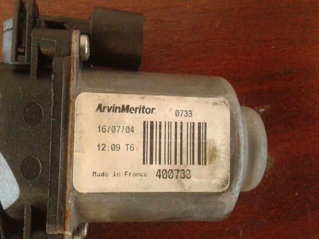 bontott RENAULT SCÉNIC I Bal első Ablakemelő Motor