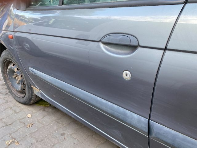 bontott RENAULT SCÉNIC I Bal első Ajtó (Üres lemez)