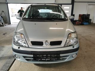 bontott RENAULT SCÉNIC I Bal első Ajtó (Üres lemez)