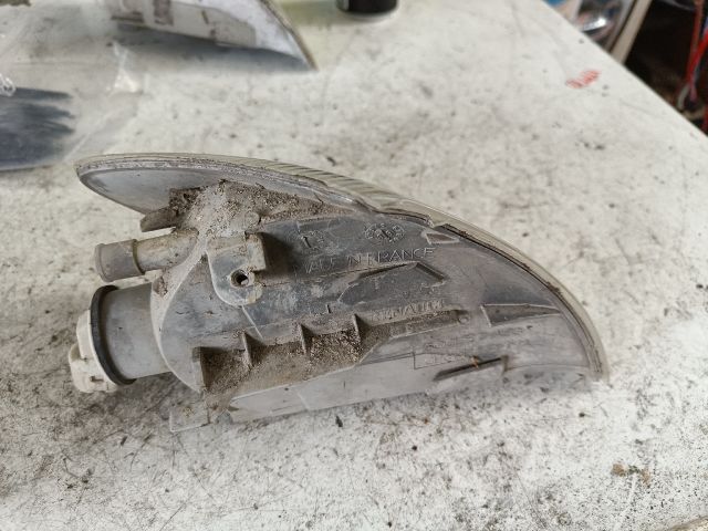 bontott RENAULT SCÉNIC I Bal első Irányjelző