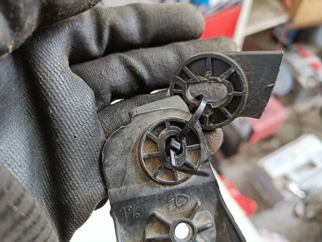 bontott RENAULT SCÉNIC I Bal Fényszóró