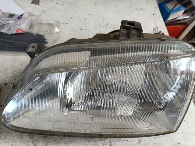 bontott RENAULT SCÉNIC I Bal Fényszóró