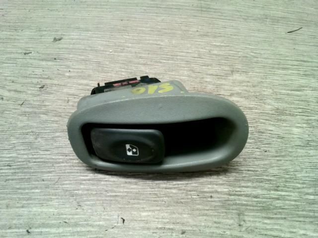 bontott RENAULT SCÉNIC I Bal hátsó Ablakemelő Kapcsoló