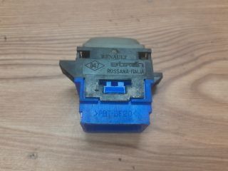 bontott RENAULT SCÉNIC I Bal hátsó Ablakemelő Kapcsoló