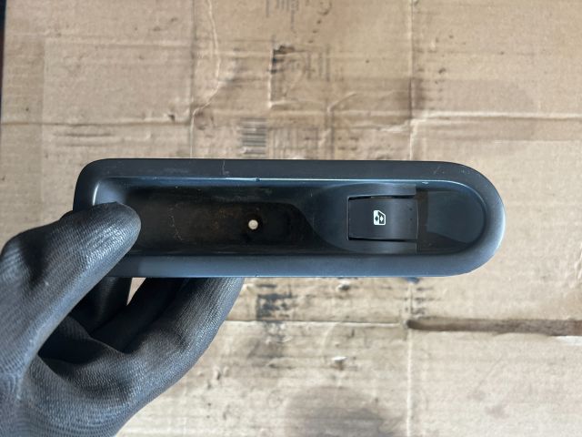 bontott RENAULT SCÉNIC I Bal hátsó Ablakemelő Kapcsoló