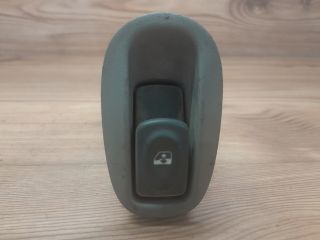 bontott RENAULT SCÉNIC I Bal hátsó Ablakemelő Kapcsoló