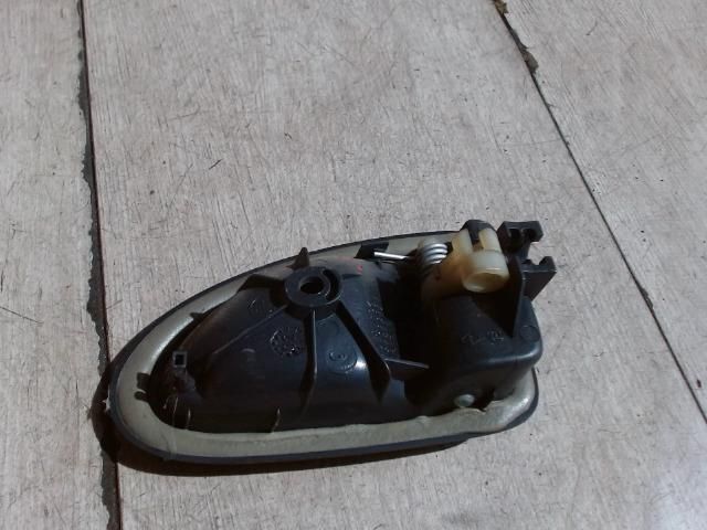 bontott RENAULT SCÉNIC I Bal hátsó Belső Kilincs