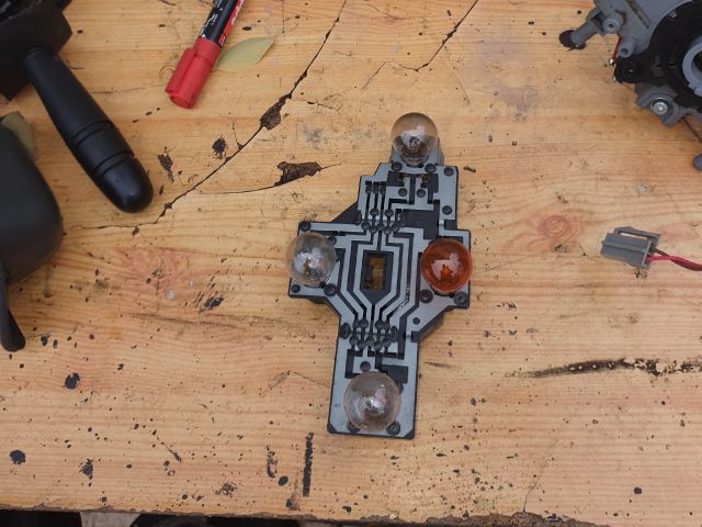 bontott RENAULT SCÉNIC I Bal Hátsó Lámpa Foglalat