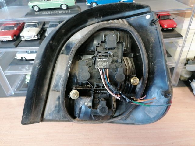 bontott RENAULT SCÉNIC I Bal Hátsó Lámpa