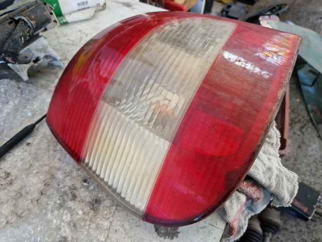 bontott RENAULT SCÉNIC I Bal Hátsó Lámpa