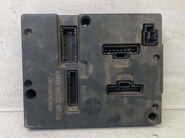 bontott RENAULT SCÉNIC I Biztosítéktábla Doboz