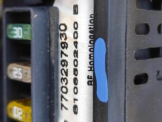 bontott RENAULT SCÉNIC I Biztosítéktábla Utastér