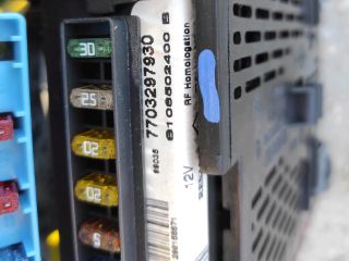 bontott RENAULT SCÉNIC I Biztosítéktábla Utastér