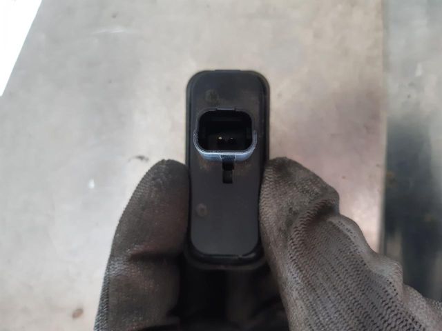 bontott RENAULT SCÉNIC I Csomagtér Nyitó Kar / Gomb