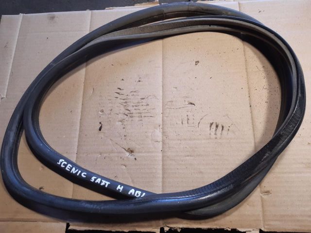 bontott RENAULT SCÉNIC I Csomagtérajtó Gumikéder