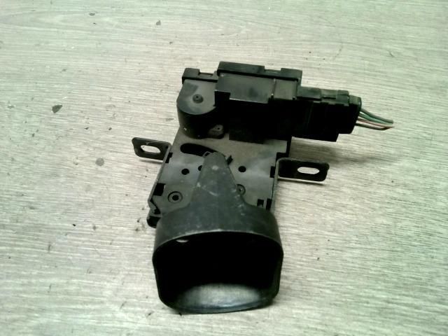 bontott RENAULT SCÉNIC I Csomagtérajtó Zárszerkezet