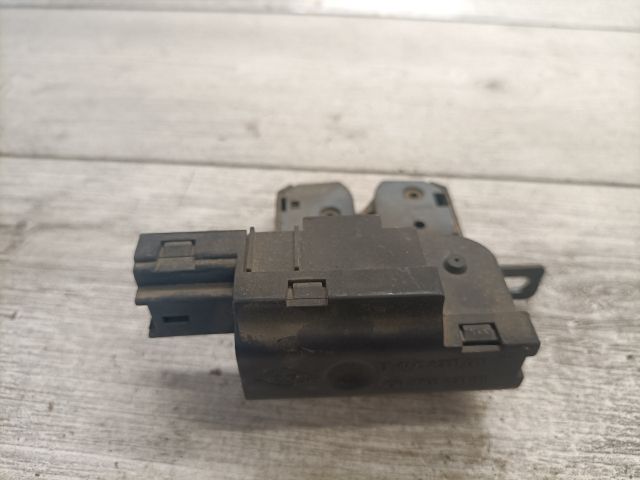 bontott RENAULT SCÉNIC I Csomagtérajtó Zárszerkezet