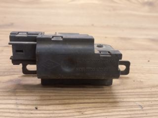 bontott RENAULT SCÉNIC I Csomagtérajtó Zárszerkezet