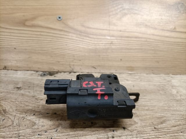 bontott RENAULT SCÉNIC I Csomagtérajtó Zárszerkezet