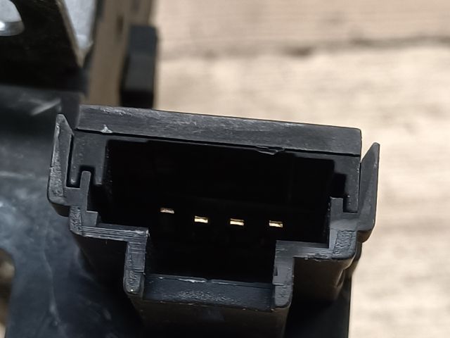 bontott RENAULT SCÉNIC I Csomagtérajtó Zárszerkezet