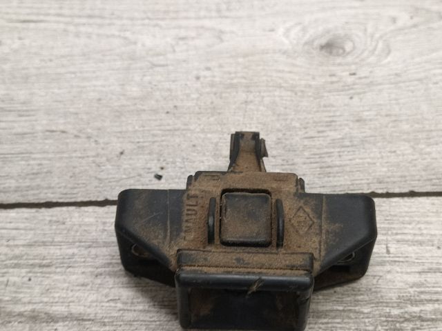 bontott RENAULT SCÉNIC I Csomagtérajtó Zárszerkezet