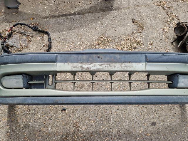 bontott RENAULT SCÉNIC I Első Lökhárító (Részeivel)