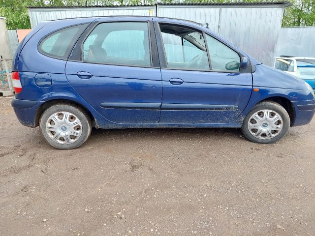 bontott RENAULT SCÉNIC I Első Lökhárító (Üresen)