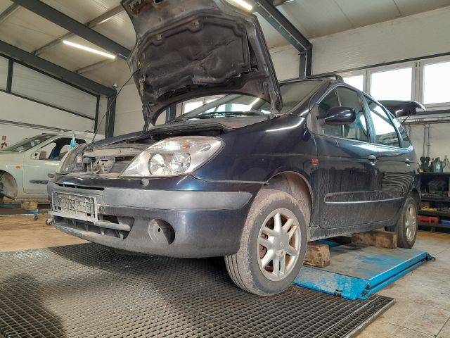 bontott RENAULT SCÉNIC I Első Lökhárító (Üresen)