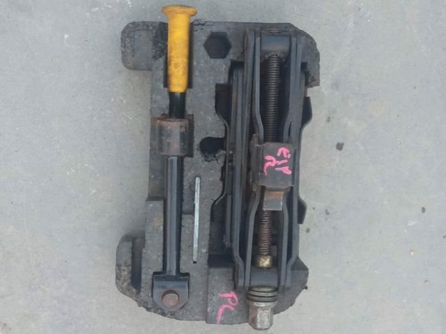 bontott RENAULT SCÉNIC I Emelő