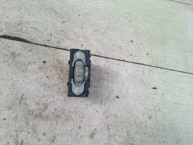 bontott RENAULT SCÉNIC I Fényszórómagasság Állító Kapcsoló