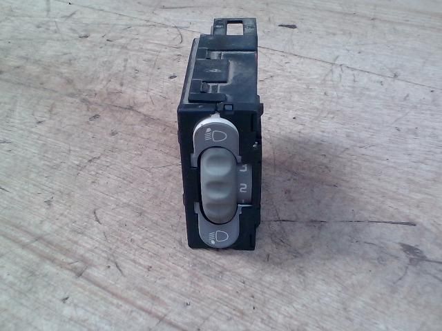 bontott RENAULT SCÉNIC I Fényszórómagasság Állító Kapcsoló